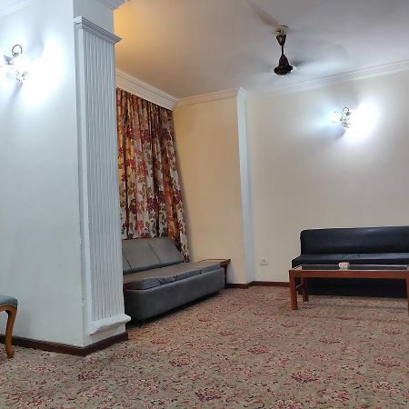 Hotel Premier Jammu Ngoại thất bức ảnh